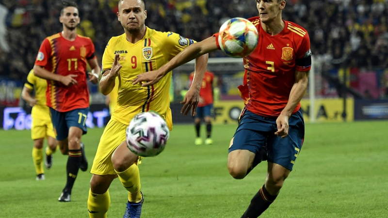 Naționala României cere FIFA schimbarea regulamentului: "Fiecare meci să se joace cu două mingi, ca să apucăm să mai dăm şi noi!"