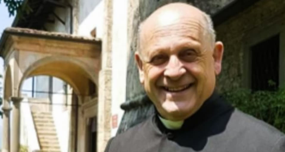 Un preot din Italia infectat cu coronavirus a murit după ce a cedat ventilatorul unui pacient mai tânăr. Preafericitul Arşinel o dormi bine?