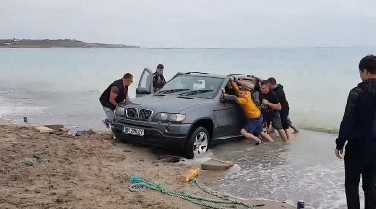 BMW-urile din Marea Neagră nu mai pornesc la prima cheie: au filtrele de aer înfundate cu cocaină!