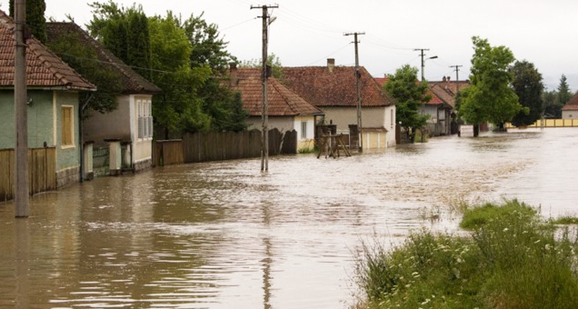 Stare de calamitate în Moldova: sute de mii de familii au în casă mai multă apă decât țuică!