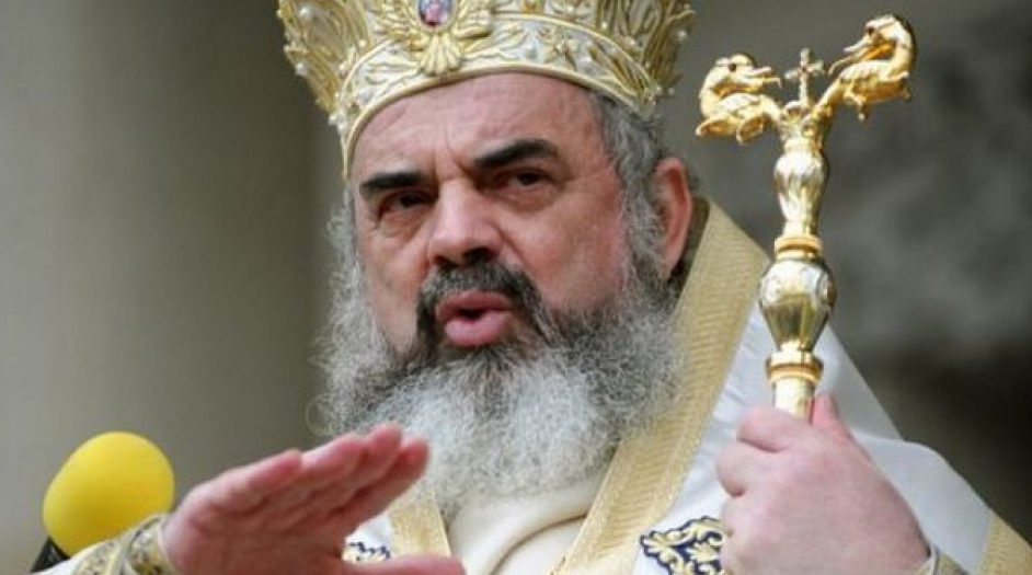 Patriarhul Daniel cere autorităților anularea interzicerii pelerinajului la moaşte: "Ne luați de la gură mii de înmormântări!"