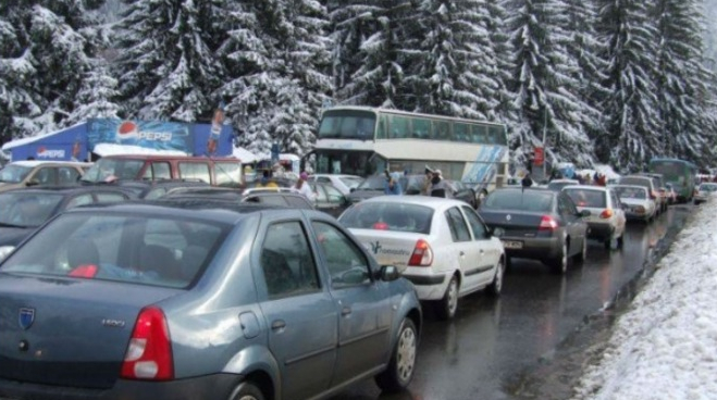 DN1, declarat oficial "Cea mai mare parcare din lume": zeci de mii de mașini stau nemișcate cu orele!