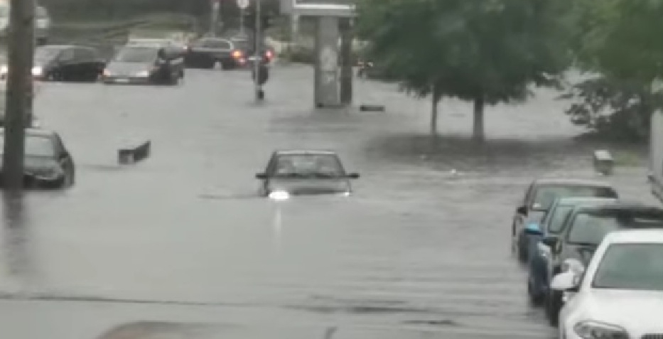 Inundații catastrofale în Craiova. Demisia Clotilde şi Nicusor!