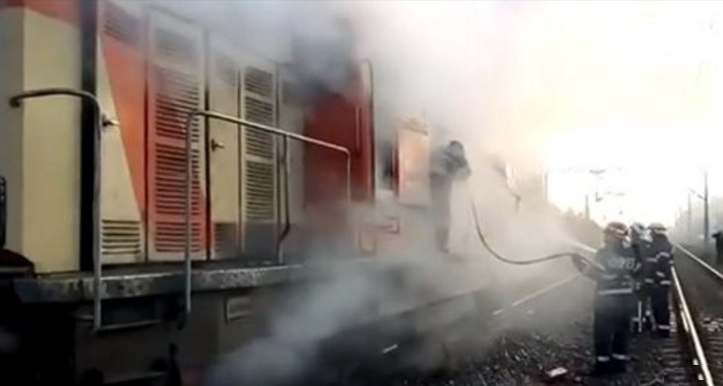 Locomotiva trenului Cluj-Viena a luat foc după ce a ieșit din gară! Mecanicul a accelerat-o prea tare: a băgat 40 la oră!