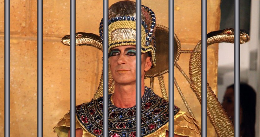 Radu Mazăre, primul faraon modern închis într-un sarcofag cu gratii!