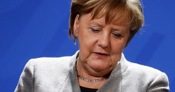 Emoționant! Ultimul mesaj de Anul Nou transmis de Angela Merkel în calitate de cancelar al Germaniei: "Vând Golf 4, nu troncăne, l-am scos din garaj doar duminica, la bisercă!"