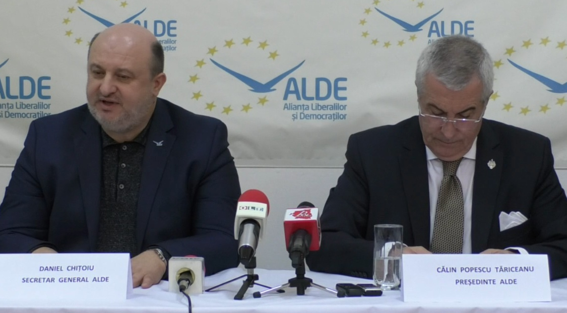 Neînțelegeri între "liberalii" din ALDE: unii vor cu comuniştii din PSD, alții cu comuniştii din ProRomânia!