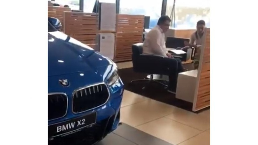 Lui Oprișan îi ia mă-sa și BMW de 100.000 de euro. Să mai zică cineva că PSD nu a mărit pensiile!
