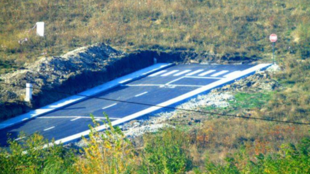 "Strada către nicăieri" din Piatra Neamț își schimbă numele în "Autostrada jefuirii neamului"!