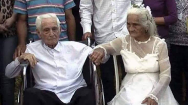 La 103 ani s-a căsătorit cu iubita sa de 99, după o relație de 80 de ani. A crezut că scapă!