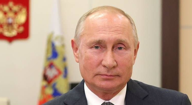 Vladimir Putin anunță că se va vaccina şi că nu se teme de reacțiile adverse: căderea doctorului de la geam!