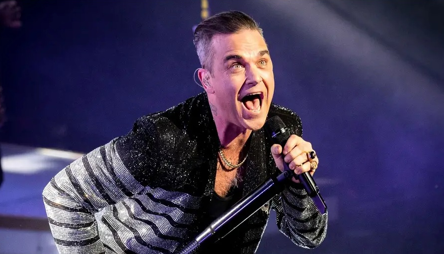 Robbie Williams a vorbit în română la Untold: "Bună seara, Alton!"