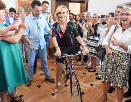 Firea, nemulțumită de bicicleta primită de ziua ei: E defectă, are șa!
