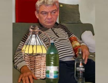 Alertă! Mihai Tudose s-a închis în casă și verifică toate sticlele de țuică de microfoane!