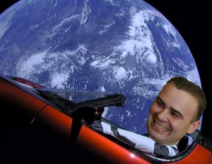 A reușit să fugă din țară: Darius Vâlcov e în mașina Tesla trimisă în spațiu!