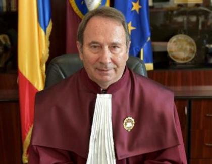 Curtea Constituțională: "Procurorii trebuie să țină de șase, nu să ancheteze corupții"