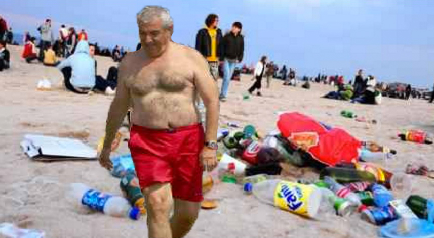 Tăriceanu e de o săptămână pe plajă la Vama Veche, dar se confundă cu gunoiul și nimeni nu l-a observat!