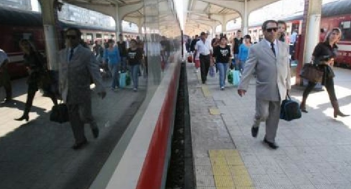 Un tren plecat în ianuarie din Timişoara a ajuns abia acum în Gara de Nord. Pentru călători urmează o scurtă peroadă pe carantină de doar 14 zile!