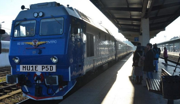 Trenul care a plecat ieri la Viena s-a întors azi cu plăcuțe de înmatriculare suedeze!